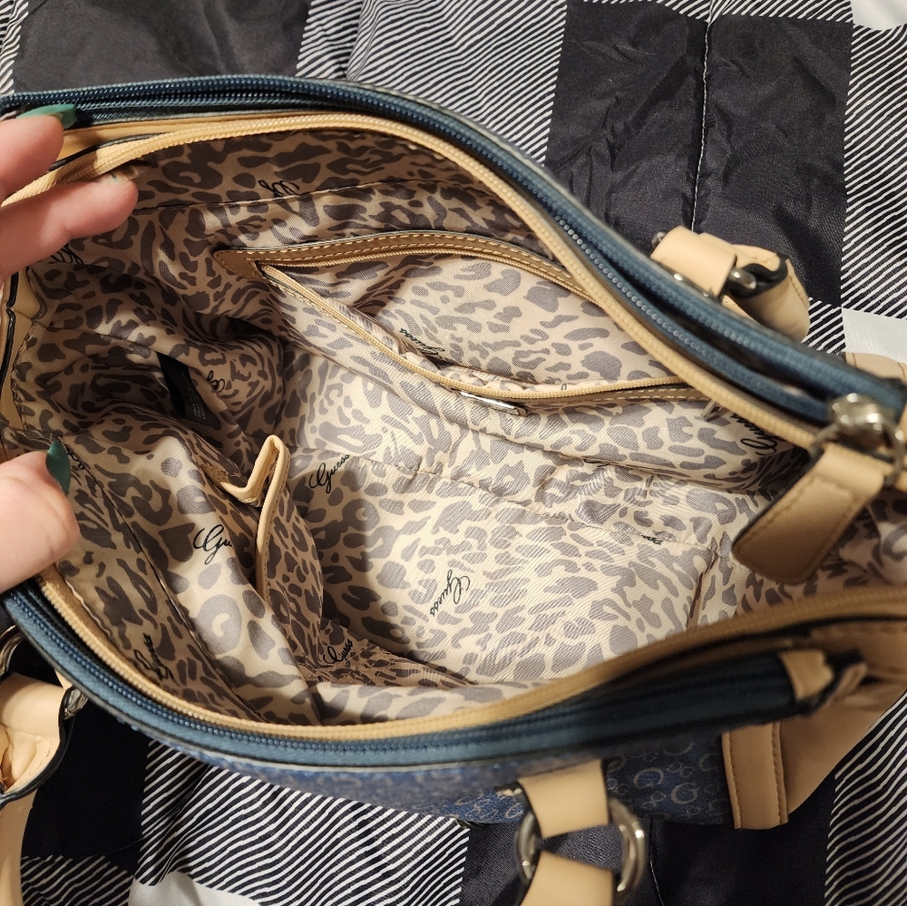 Guess Logo Handbag - Picture 3 of 6